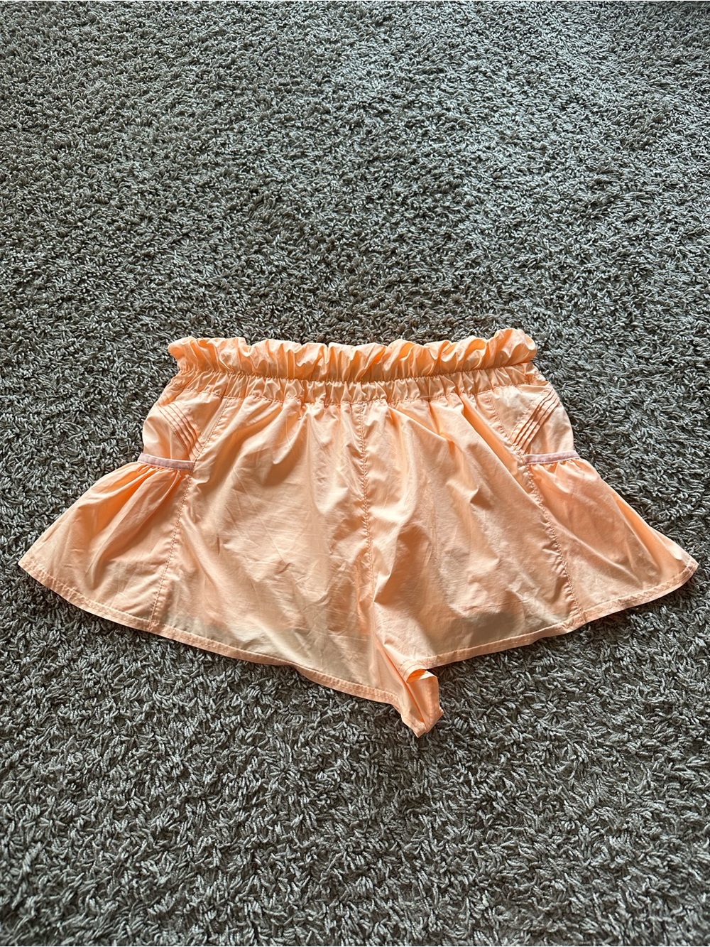 Free People Movement Get Your Flirt On Peach Ruffle Hem Women's Shorts - Picture 4 of 4